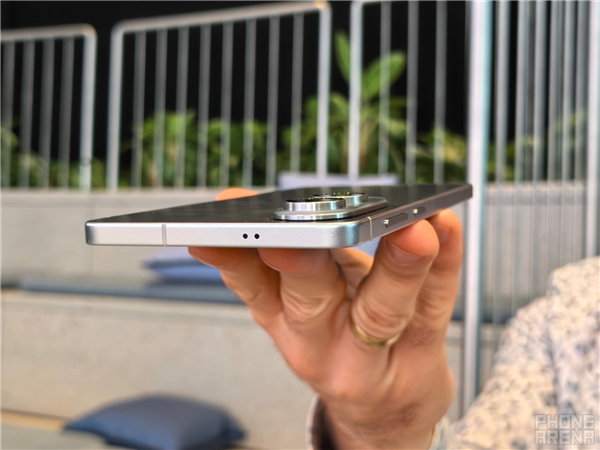 全球最薄骁龙8 Elite旗舰！三星Galaxy S25 Edge发布：顶配过万