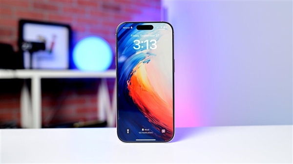 iPhone 16大降价：华米OV该哭还是该笑