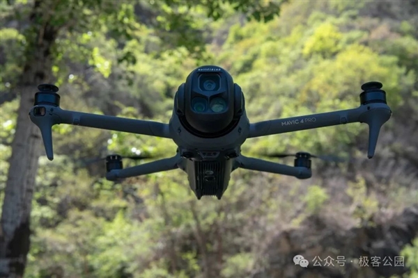 不装了！我就是旗舰本舰：大疆Mavic 4 Pro体验