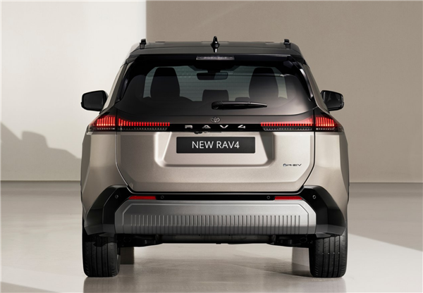 三种风格、GR套件帅炸！新一代丰田RAV4发布：国产或删减