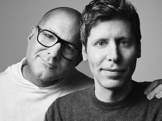 左为Jony Ive,他正与OpenAI的Sam Altman合作,这是价值近65亿美元交易的一部分