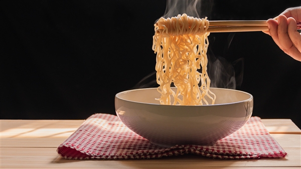注意！外卖盒盛60℃以上食物会释放有毒物质