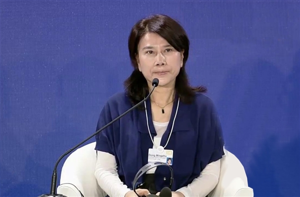 董明珠孟羽童合体带货500万元：71岁铁娘子向流量“低头”